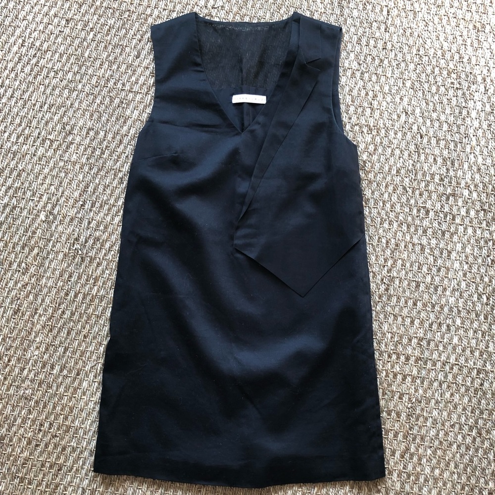 Black shift dress - v neck - Picture 2 of 8